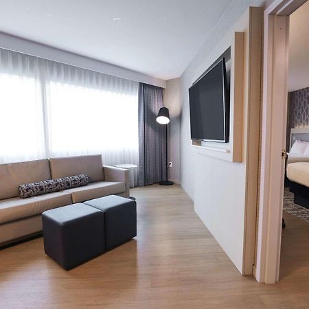 Radisson Plaza Hotel And Suites كالامازو المظهر الخارجي الصورة